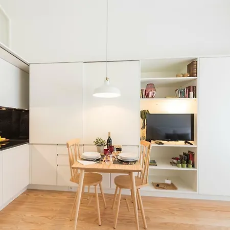 Bright Downtown Apartment Porto Exterior photo